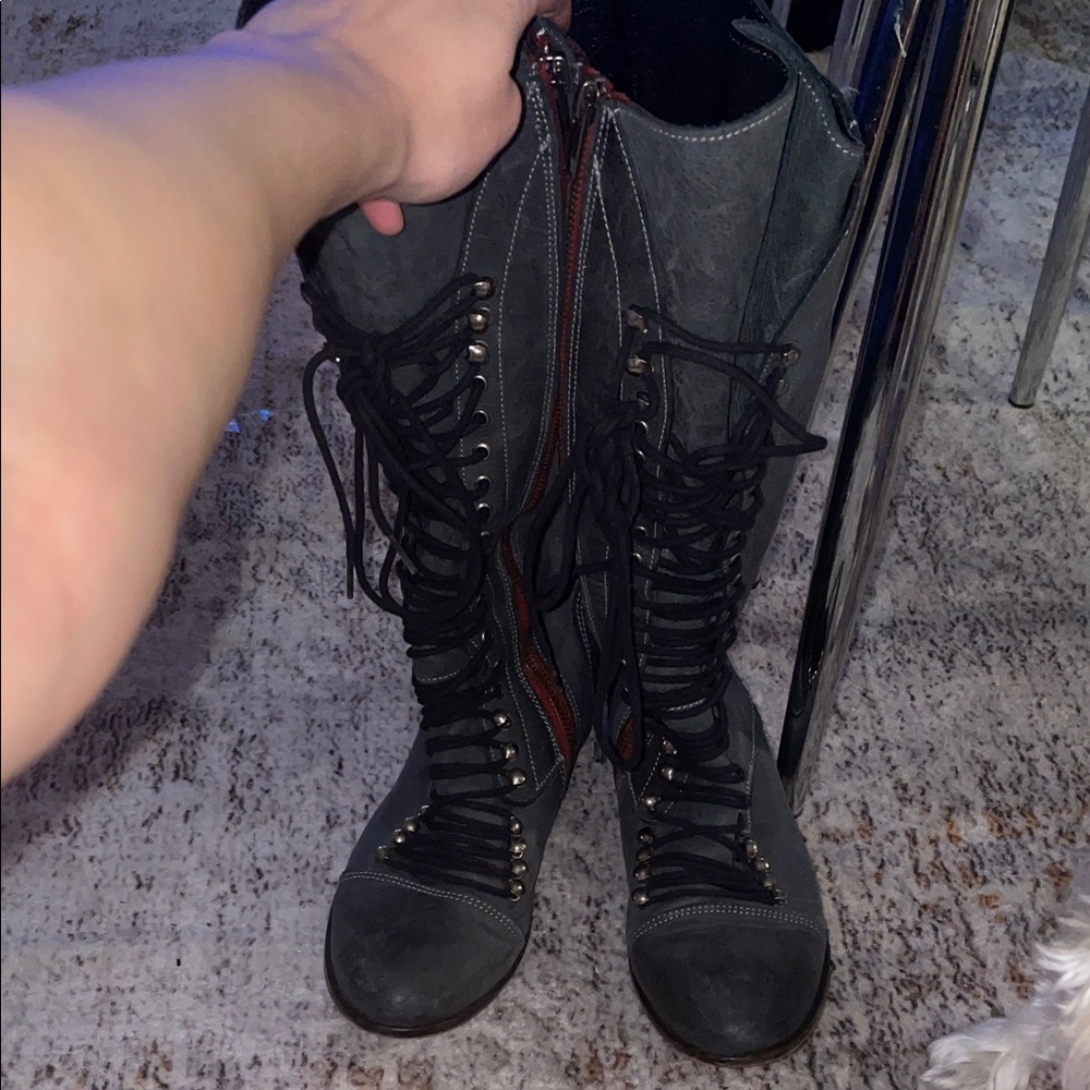 Steve Madden Stylish Black Lace-Up Women's Boots